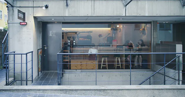 常連客が集う東京・神泉にある 【HEART’S LIGHT COFFEE / ハーツライトコーヒー】へ