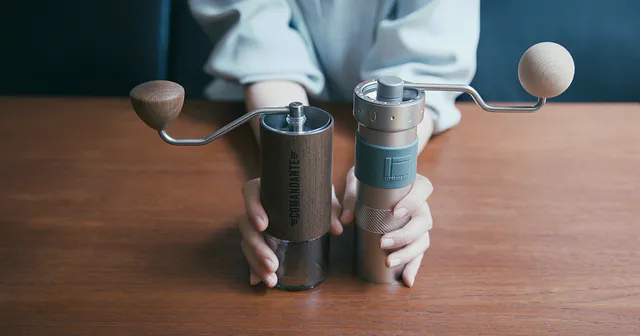 コマンダンテと1Zpresso Zproの比較レビュー！ 最高峰のコーヒーミルは何が違う？