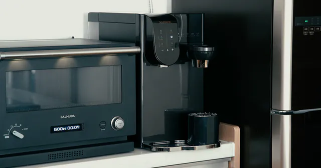 コーヒーもお茶もワンタッチで！ 浄水型ウォーターサーバー『PURE』