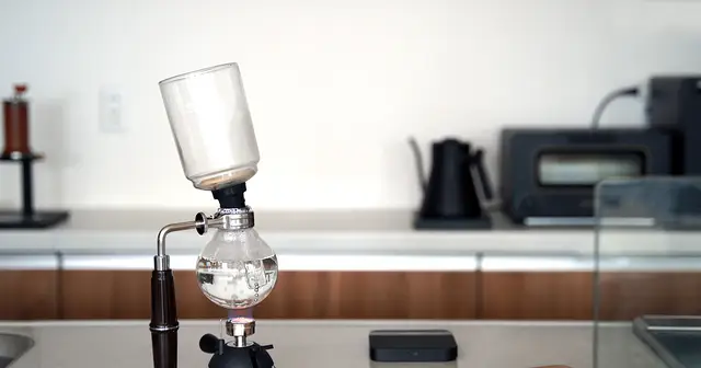 コーヒーの淹れ方の種類と、いろんなコーヒー器具。