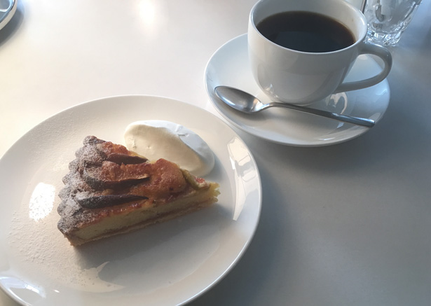 D&DEPARTMENT タルトとコーヒー
