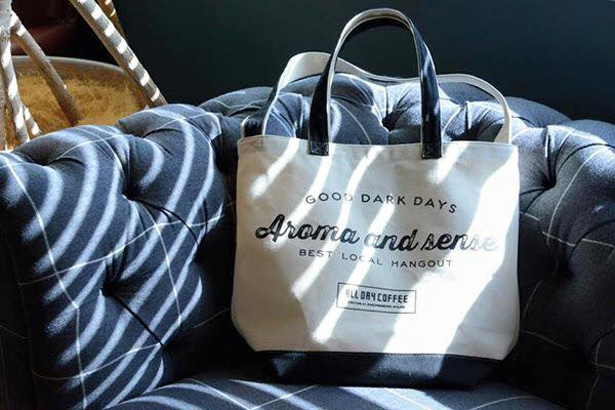ALL DAY COFFEEのトートバッグ