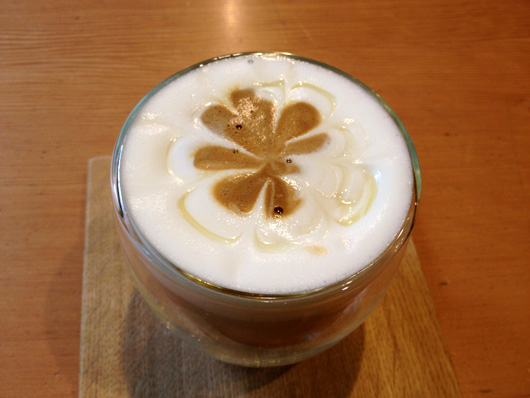 カフェ Manu Cofffee（マヌコーヒー）