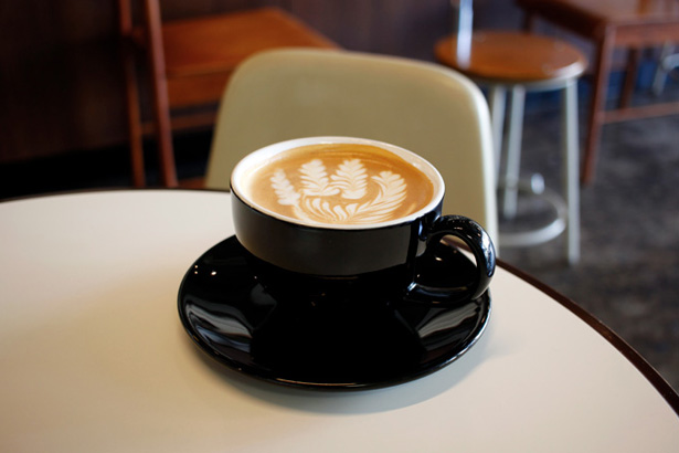 REC COFFEEのカフェラテ