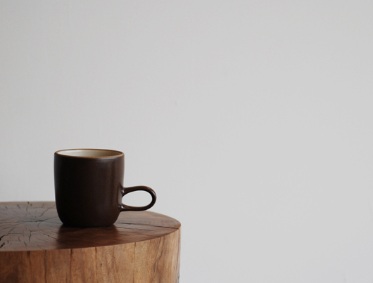 Heath Ceramics(ヒースセラミック)Studio Mug(スタジオマグ)ベージュ・チョコレートブラウン
