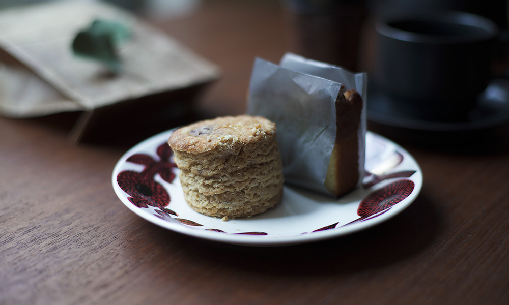 福岡のカフェ Mume のスコーンとレモンケーキ Cafict